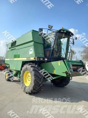 John Deere 2256 2WD Mejetærskere