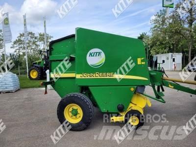 John Deere 568 Rundballe-pressere