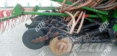 John Deere 740A Såmaskine
