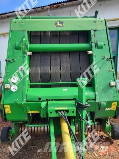 John Deere 852 Rundballe-pressere