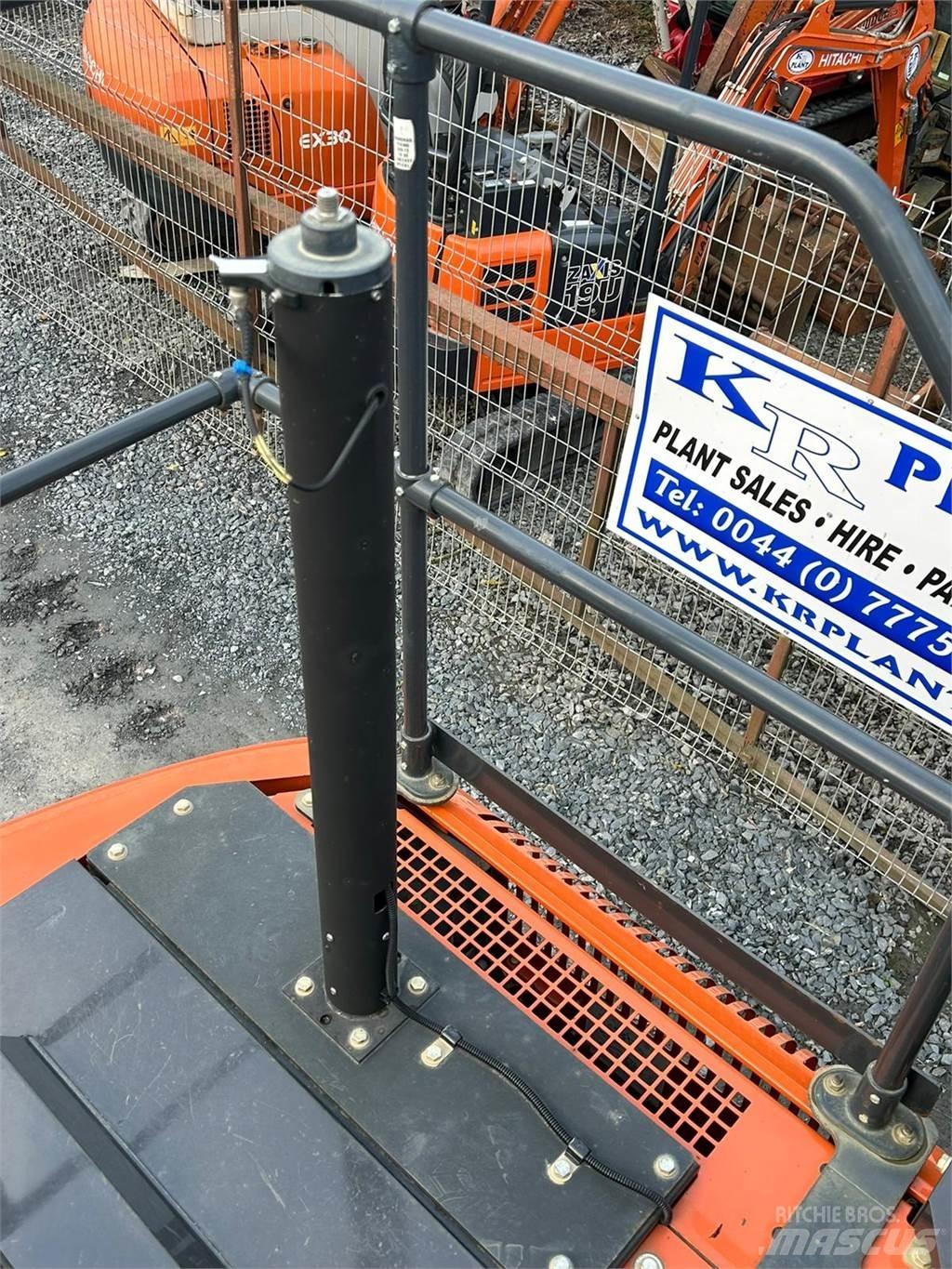 Hitachi ZX130LCN-6 Gravemaskiner på larvebånd