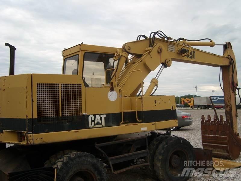 CAT 206 BFT Gravemaskiner på hjul