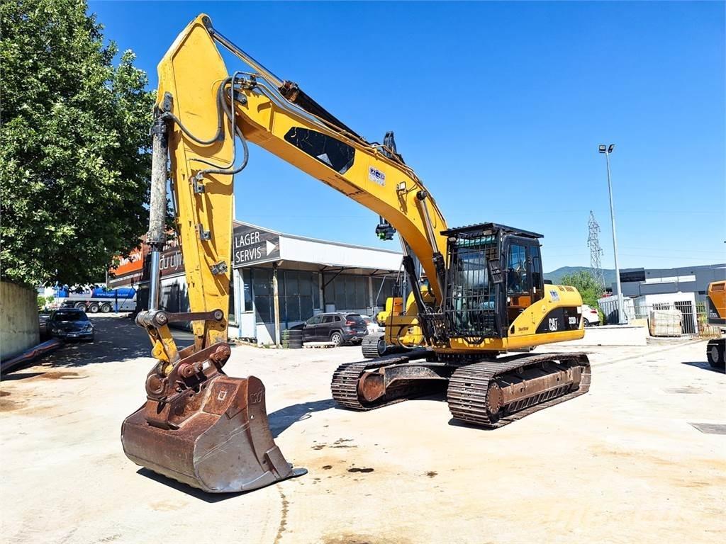 CAT 323D Gravemaskiner på larvebånd