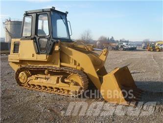 CAT 943 Larvebåndslæssere