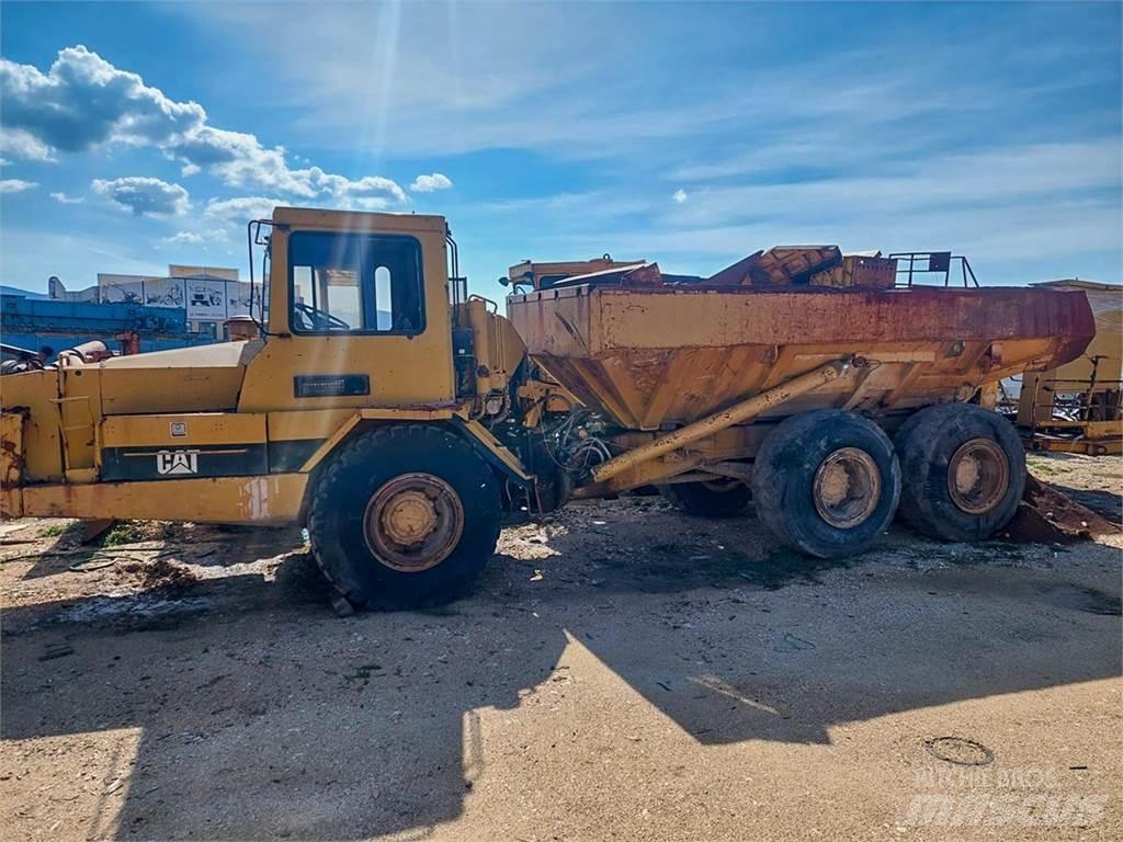 CAT D300B Terrængående lastbiler