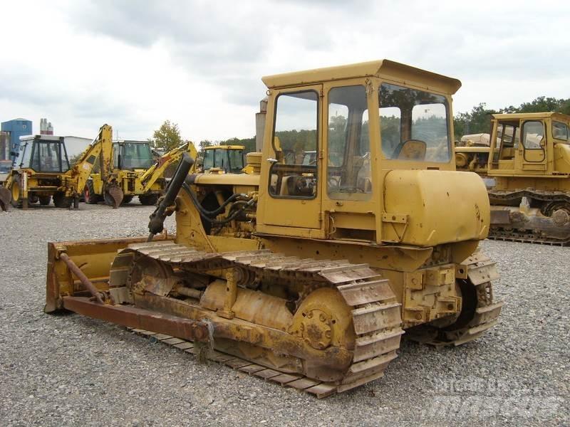 CAT D4 Bulldozer på larvebånd