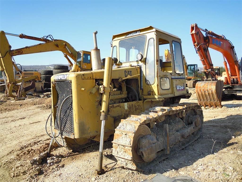 CAT D5B Bulldozer på larvebånd