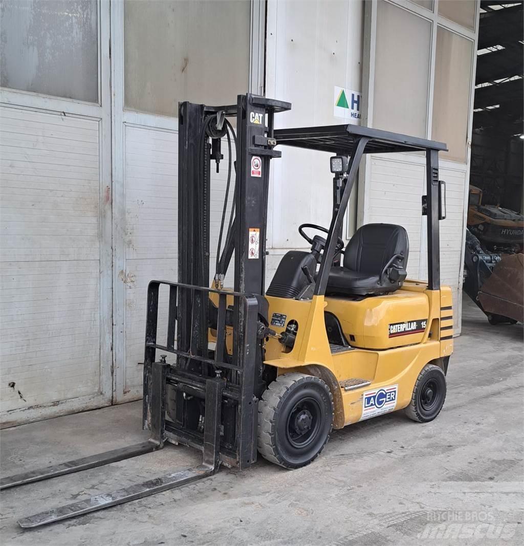 CAT DP15 Diesel gaffeltrucks