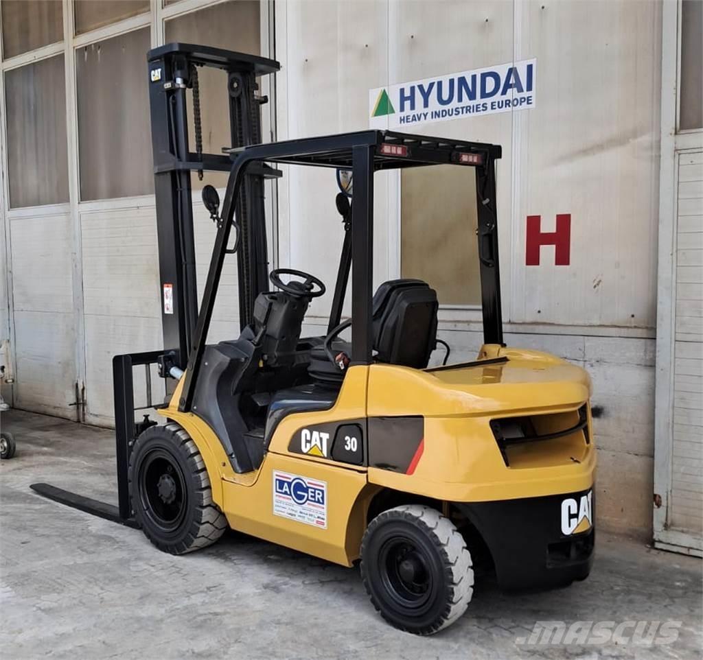 CAT DP30NT Diesel gaffeltrucks