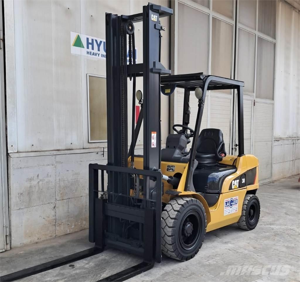 CAT DP30NT Diesel gaffeltrucks