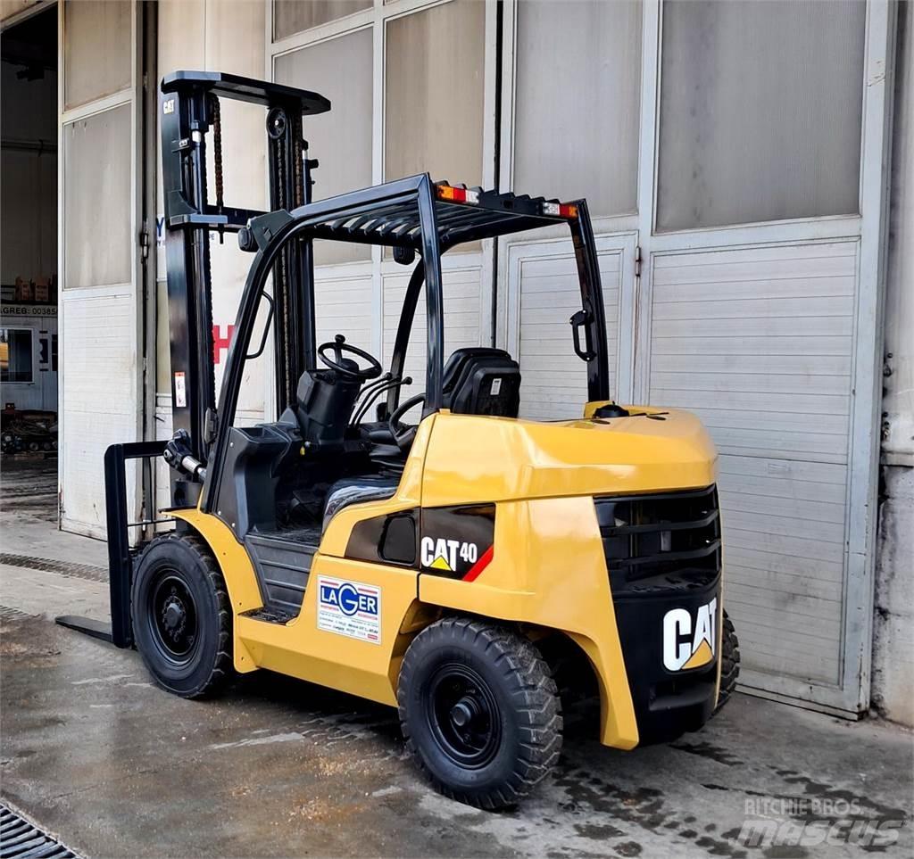 CAT DP40NT Diesel gaffeltrucks