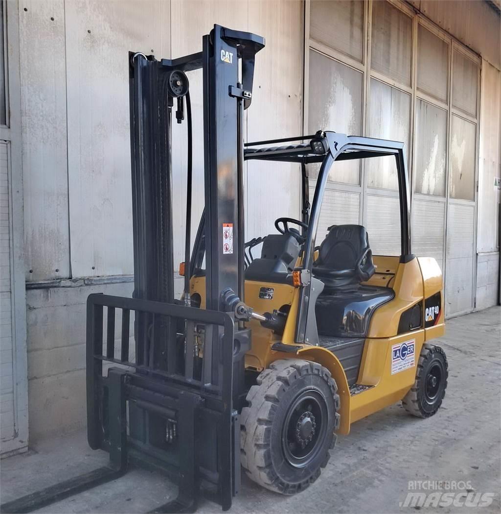 CAT DP40NT Diesel gaffeltrucks