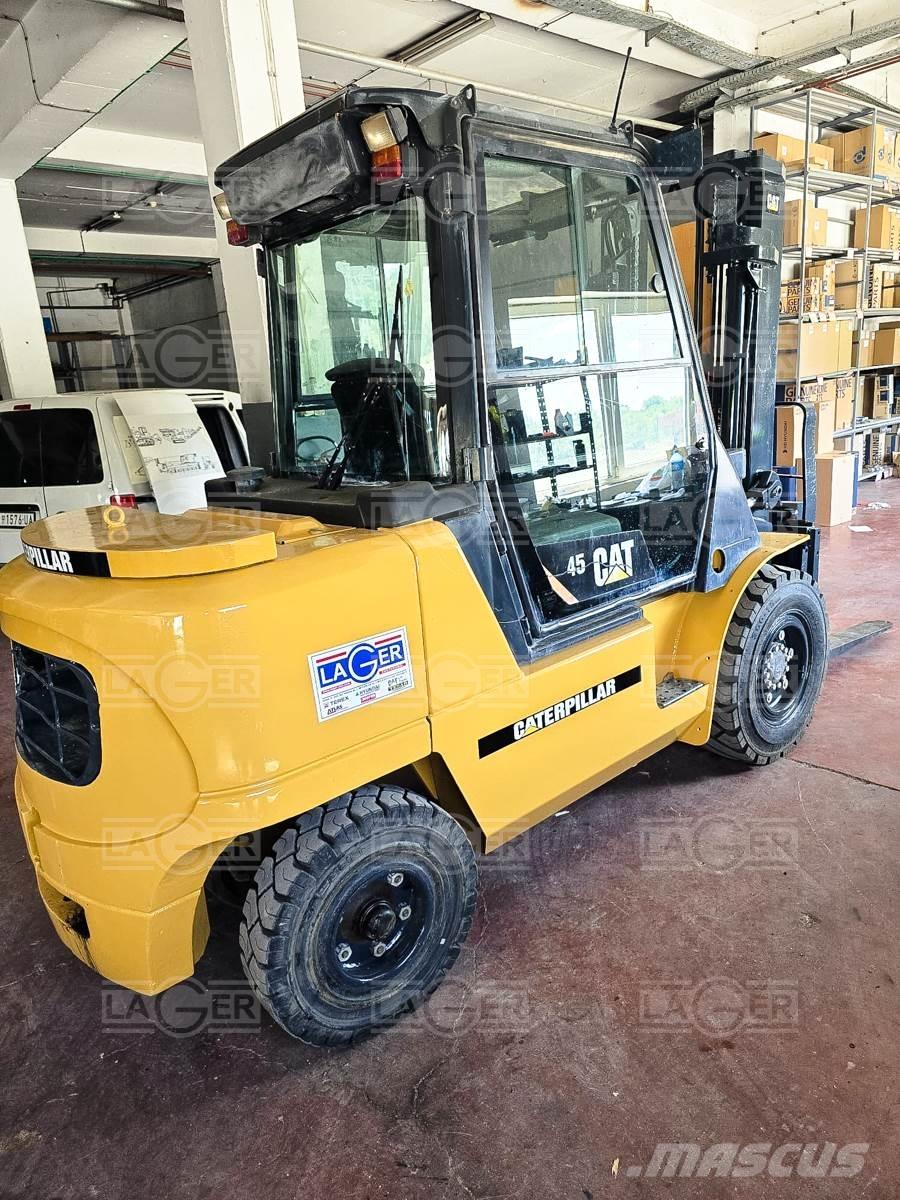 CAT DP45K Diesel gaffeltrucks