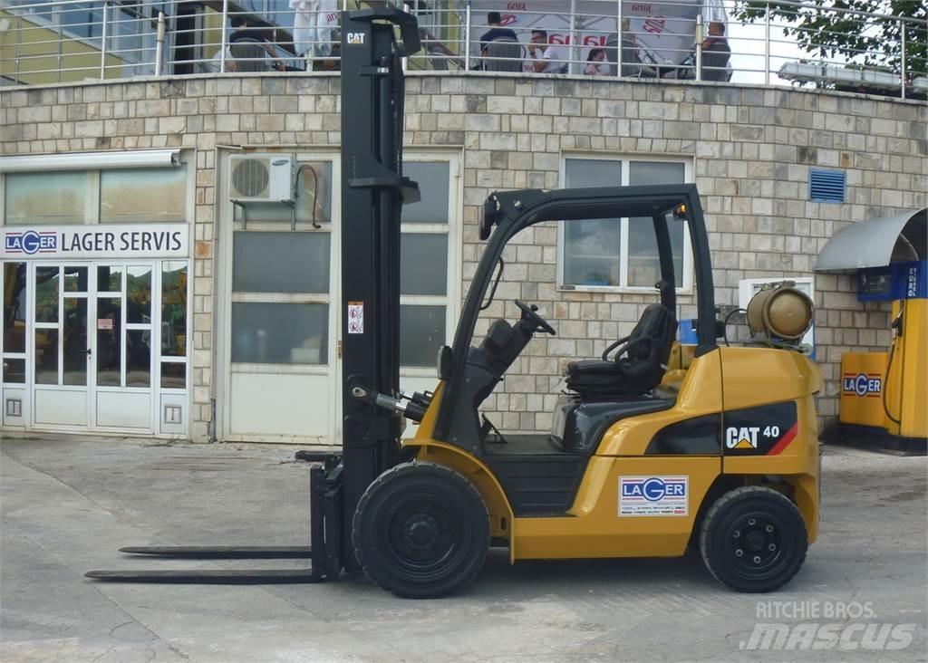 CAT GP40N LPG gaffeltrucks