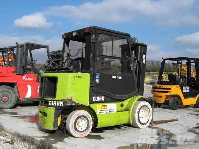 Clark CGP30 LPG gaffeltrucks