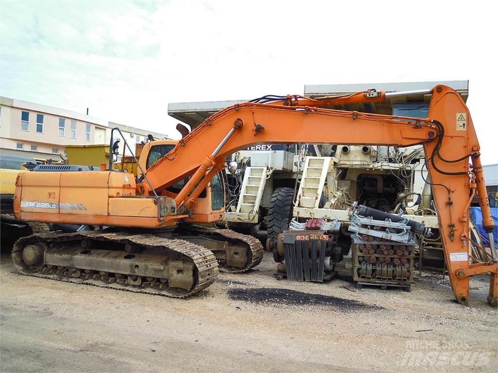 Doosan DX225LC Gravemaskiner på larvebånd
