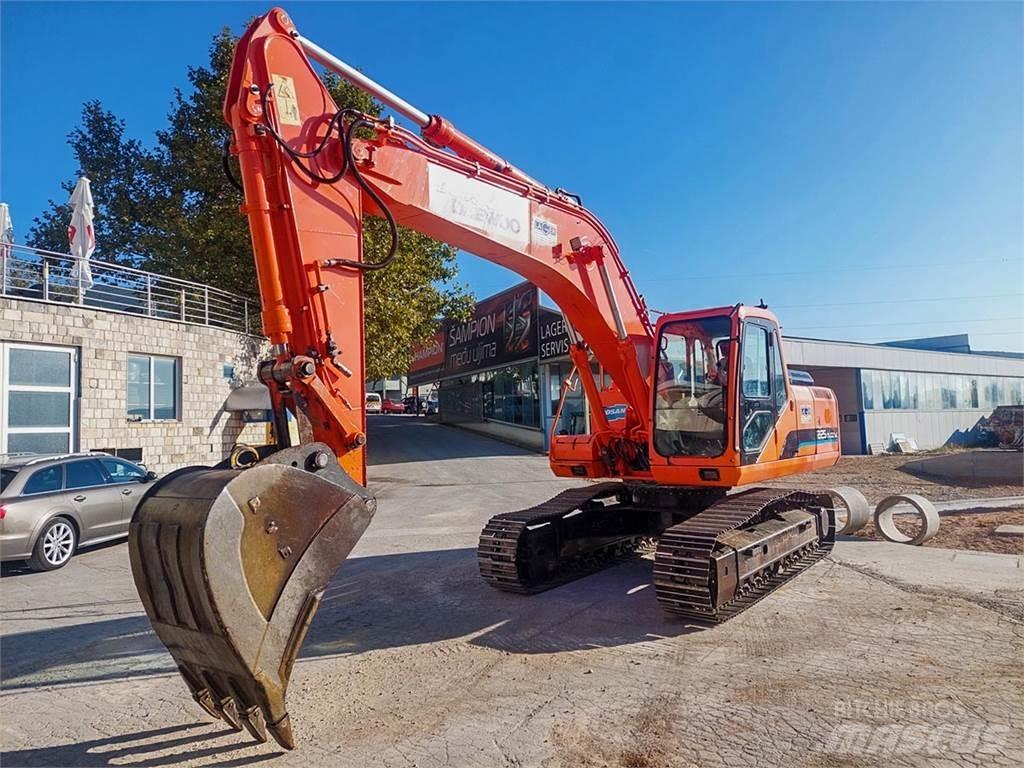 Doosan SOLAR 225NLC-V Gravemaskiner på larvebånd