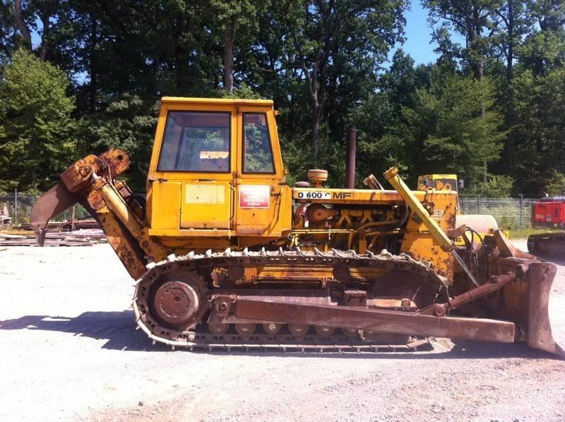 Hanomag D600 Bulldozer på larvebånd