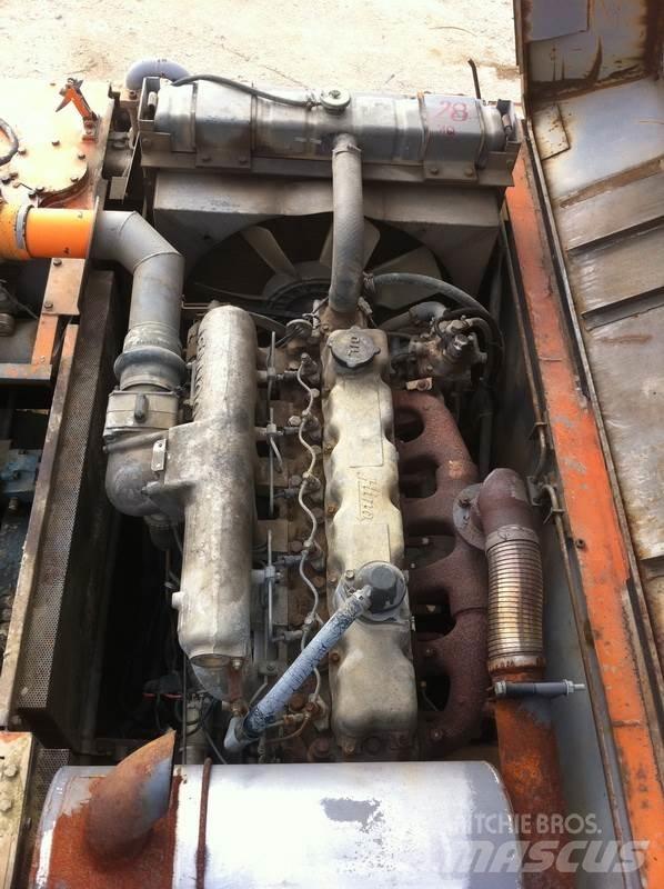 Hitachi UH 103 Gravemaskiner på larvebånd