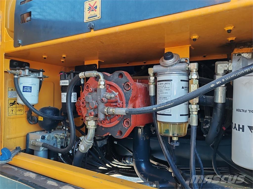 Hyundai HX330L Gravemaskiner på larvebånd