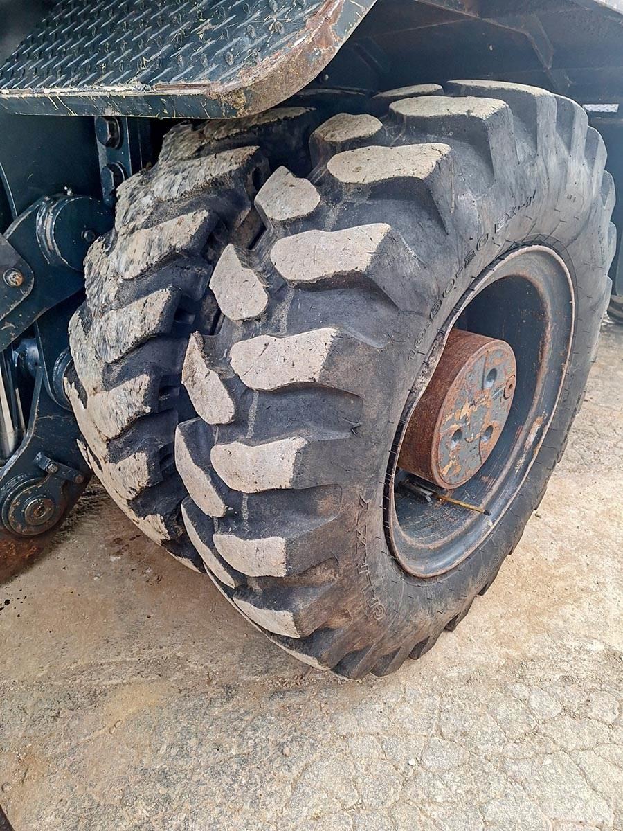 Hyundai R210W-9 Gravemaskiner på hjul