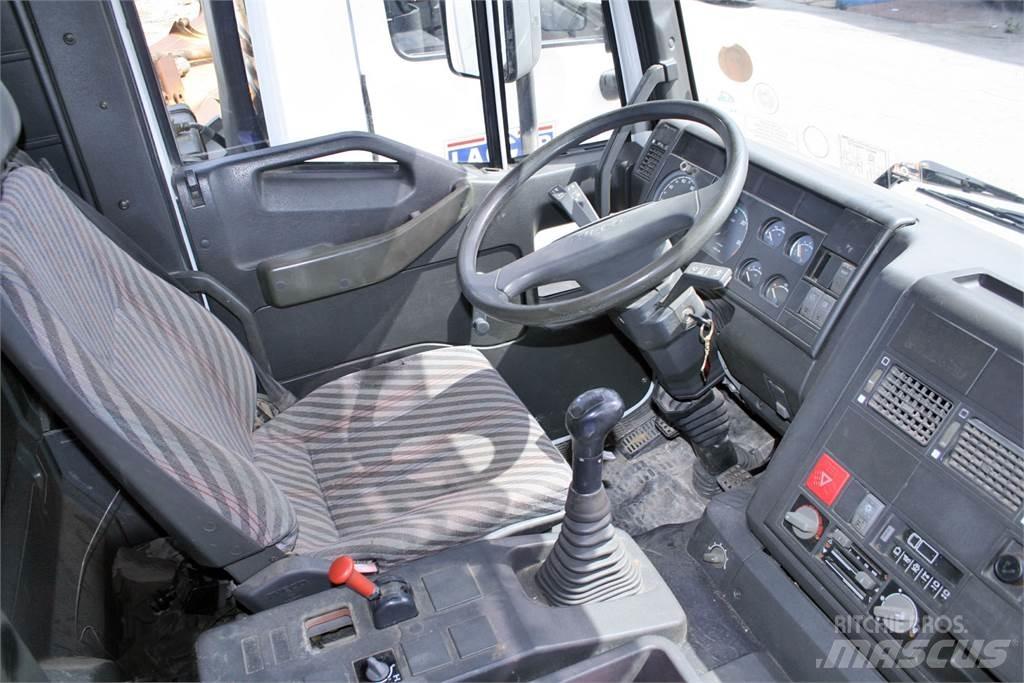Iveco 720E42 Trækkere