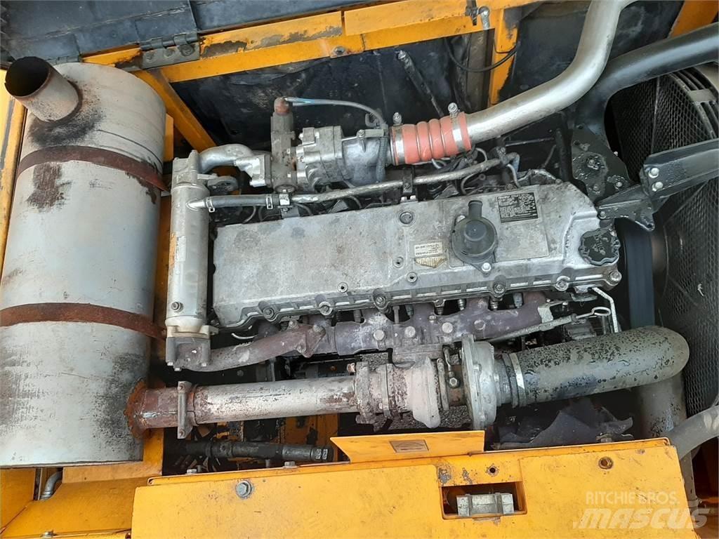 JCB JS330NL Gravemaskiner på larvebånd