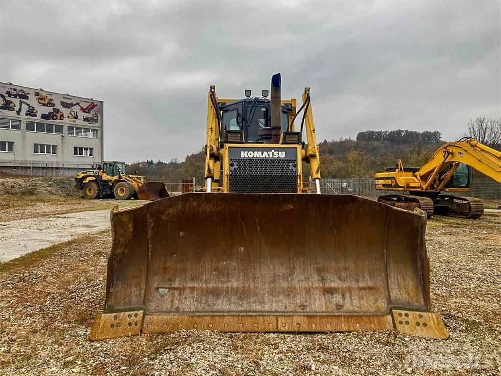 Komatsu D65EX Bulldozer på larvebånd