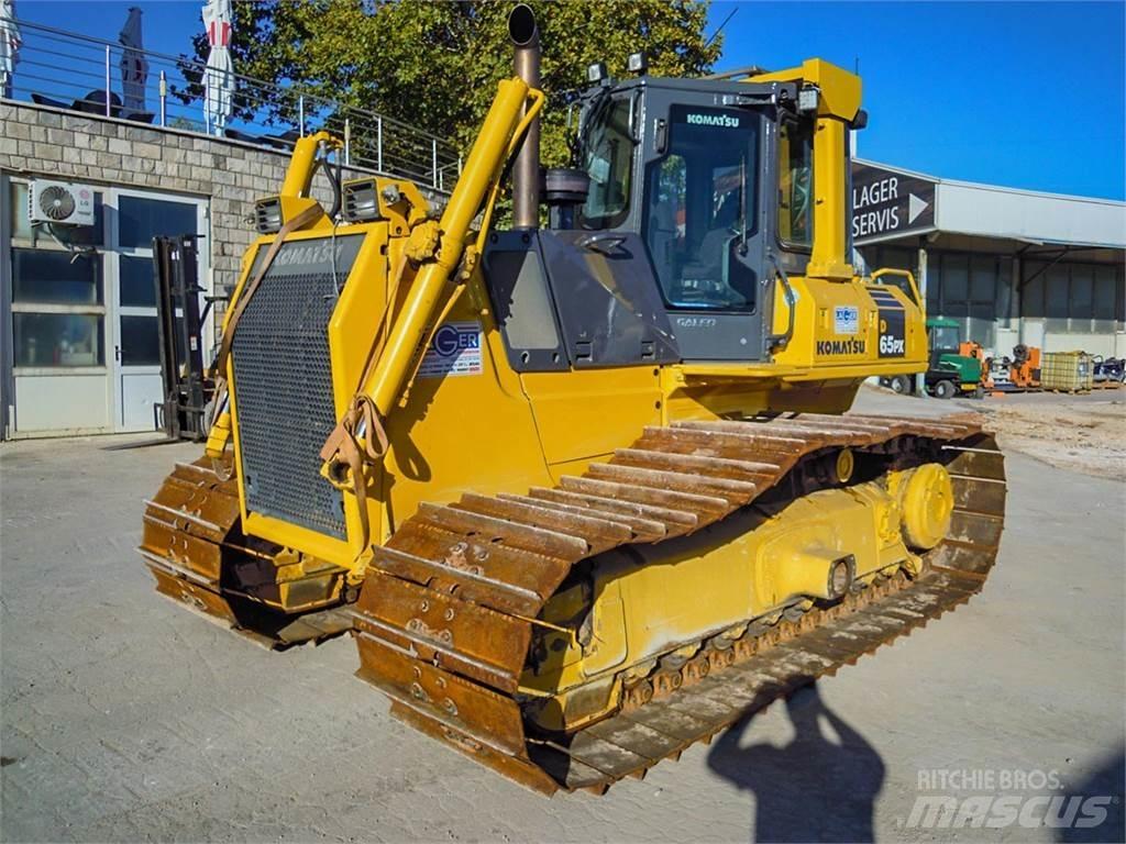 Komatsu D65PX-15EO Bulldozer på larvebånd