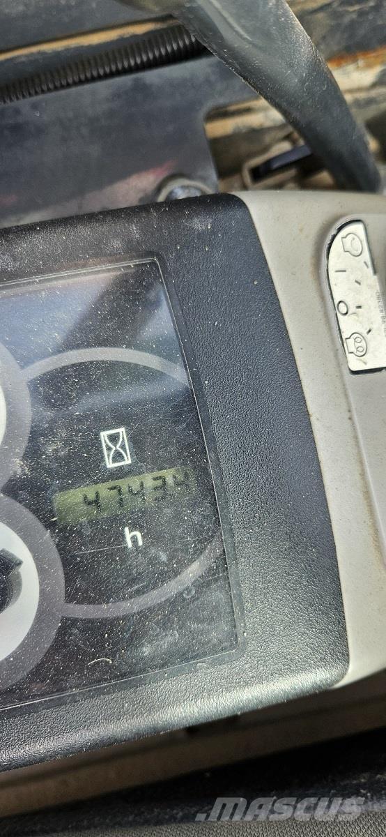 Komatsu PC26MR-3 Minigravemaskiner