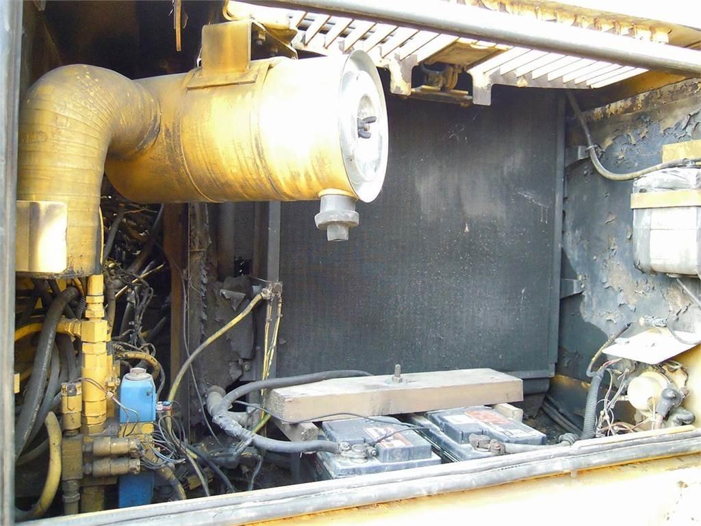 Komatsu PW170ES-6K Gravemaskiner på hjul