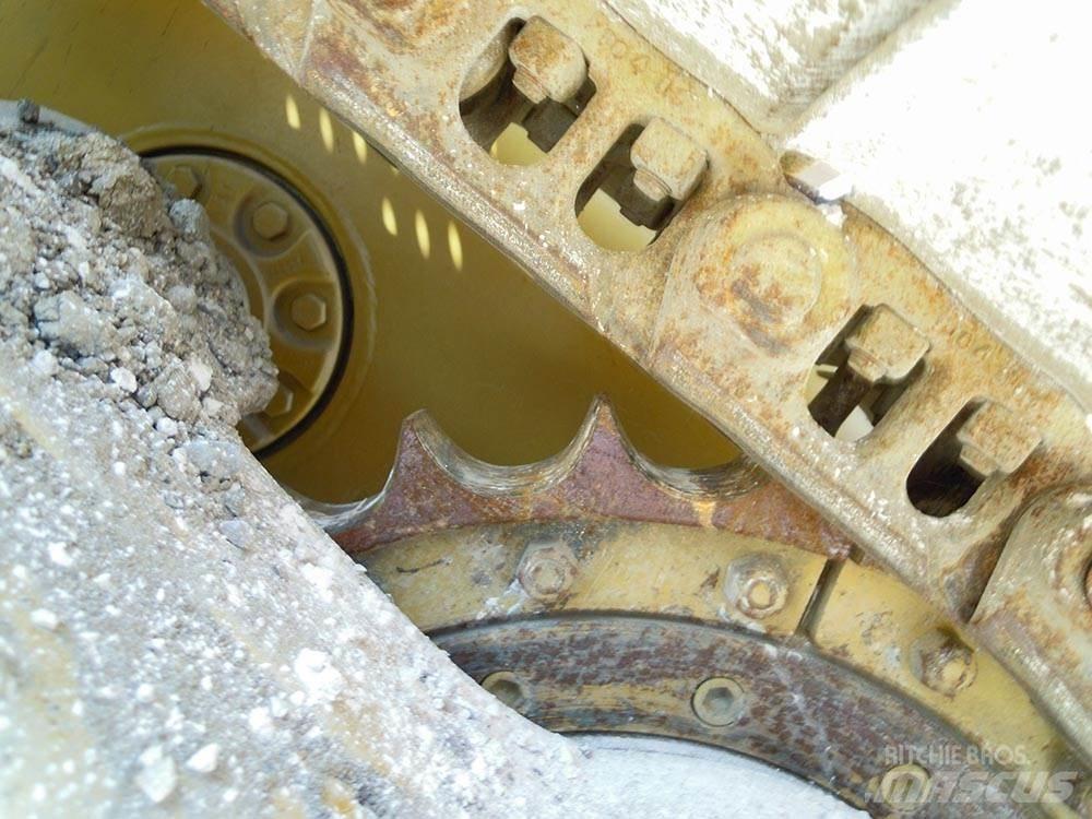 Liebherr PR 712M Bulldozer på larvebånd