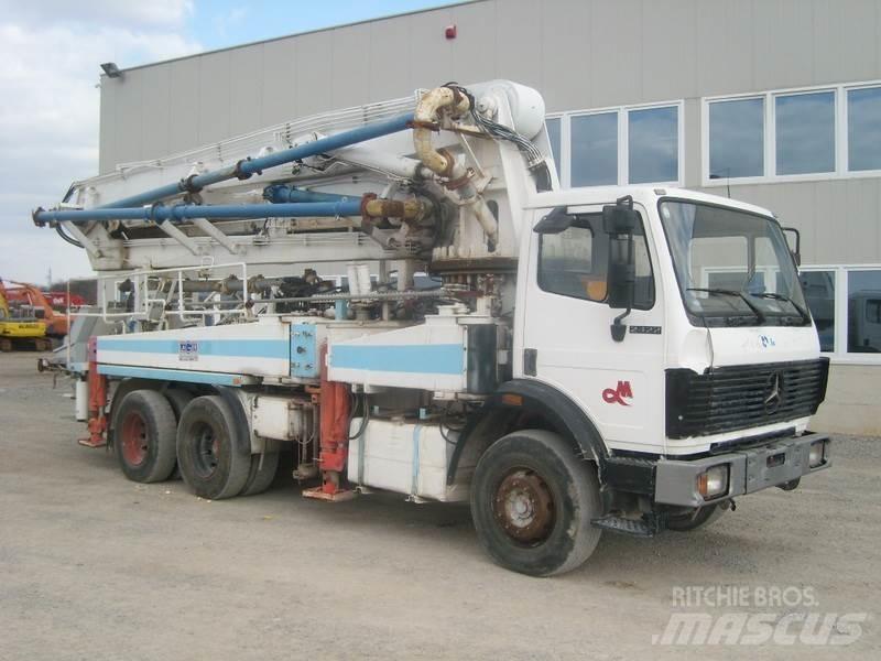 Mercedes-Benz 2422 Betonpumper