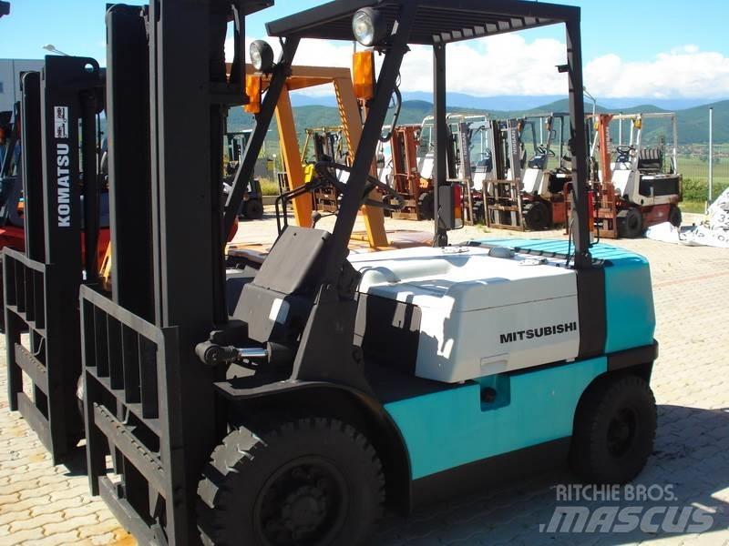 Mitsubishi FG25F17B Gaffeltrucks - andre