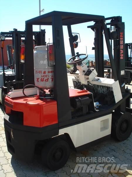 Nissan NH01A15 Gaffeltrucks - andre