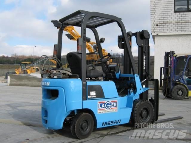 Nissan PJ01A15 LPG gaffeltrucks