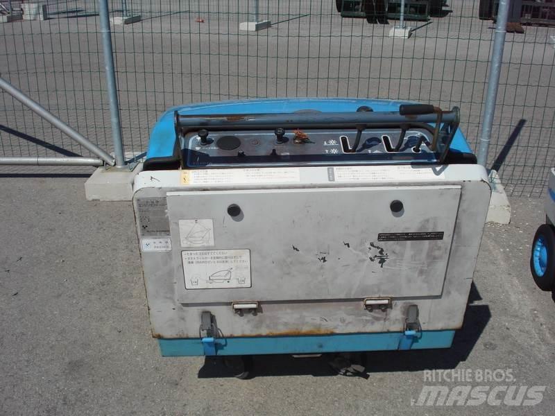 Toyota 4QBW9 Fejebiler
