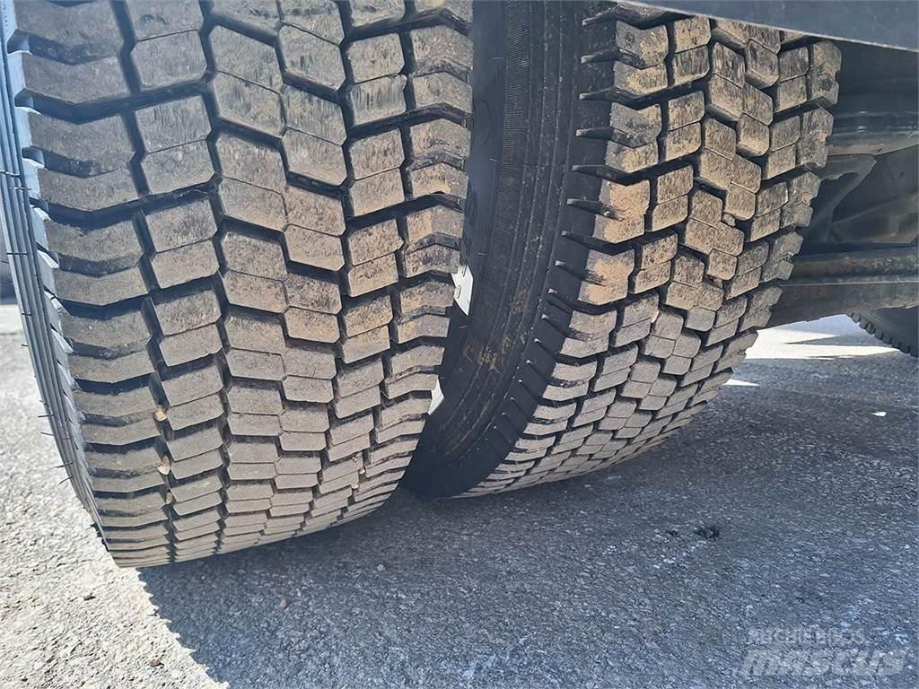 Volvo 460 Lastbiler med tip