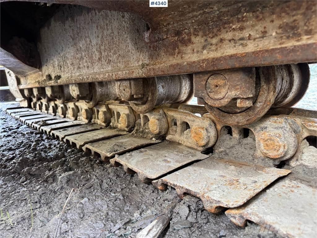 Hitachi EX120-2 Gravemaskiner på larvebånd