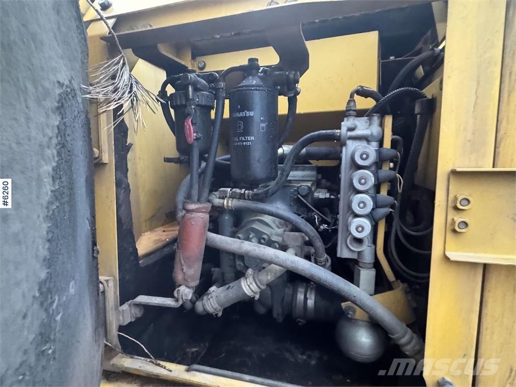 Komatsu PC130-6K Gravemaskiner på larvebånd
