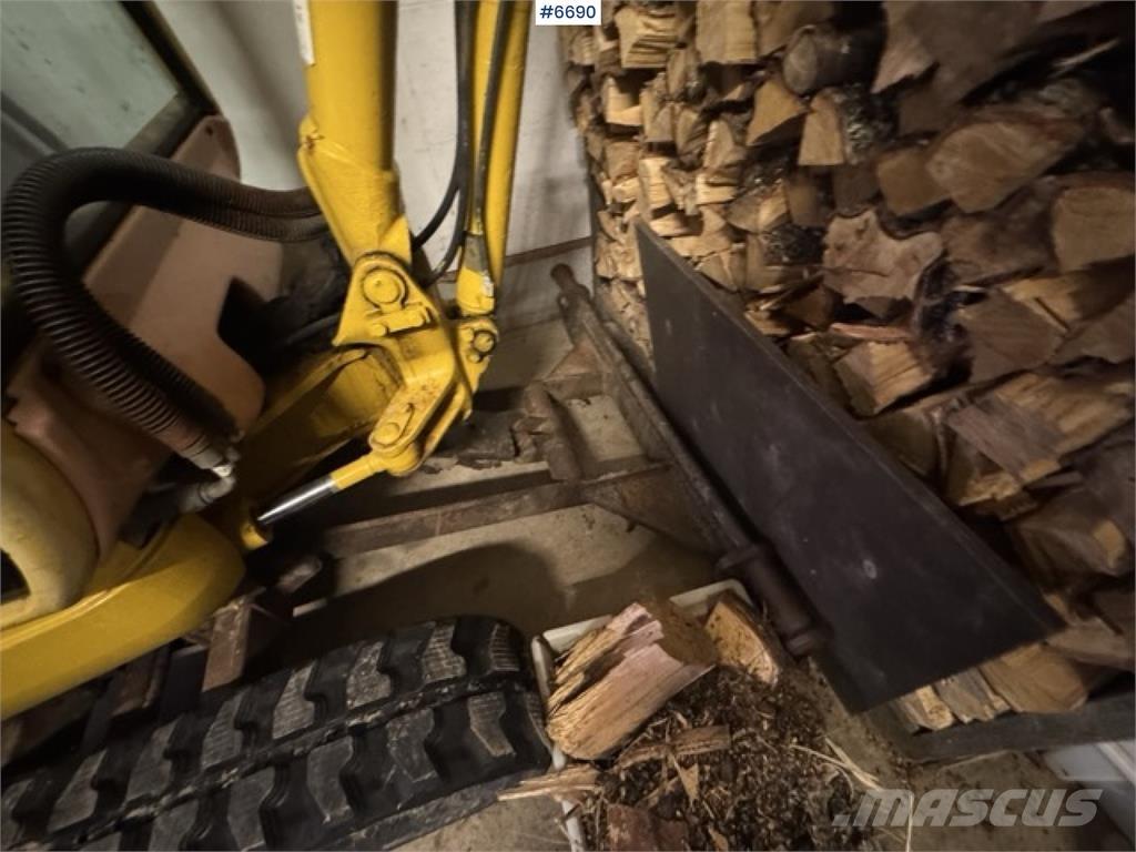 Komatsu PC15R Gravemaskiner på larvebånd