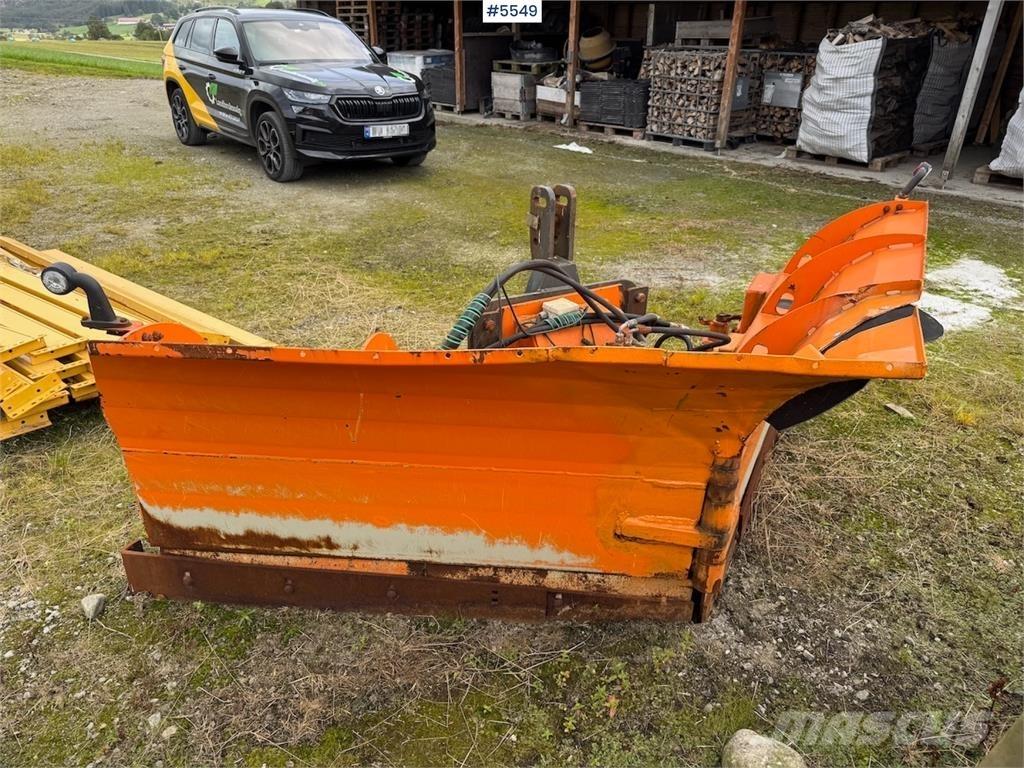 Padagas SSVL 32 Sneskovle og -plove
