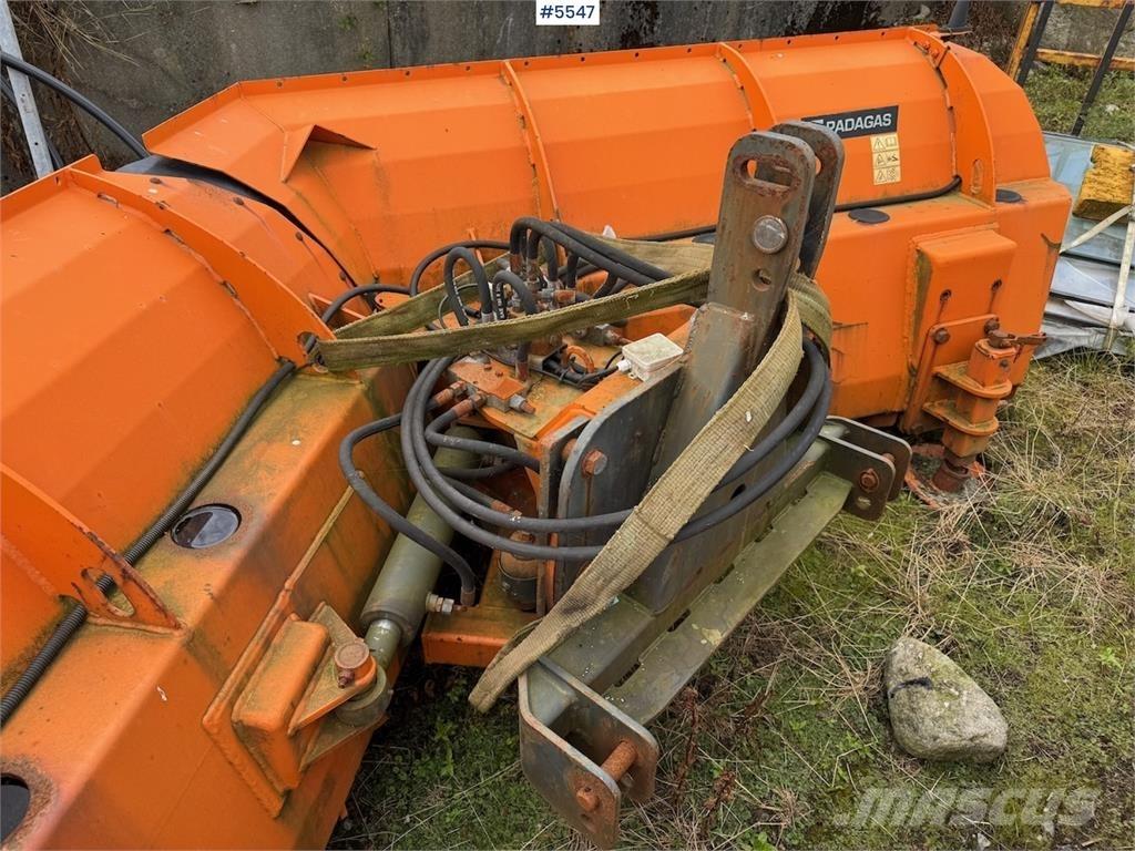 Padagas SSVL 37 Sneskovle og -plove