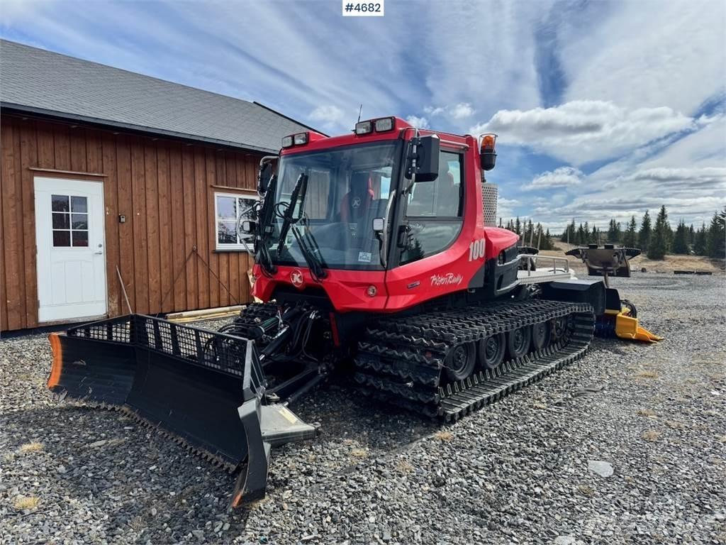  Pisten Bully 100 Sneskovle og -plove