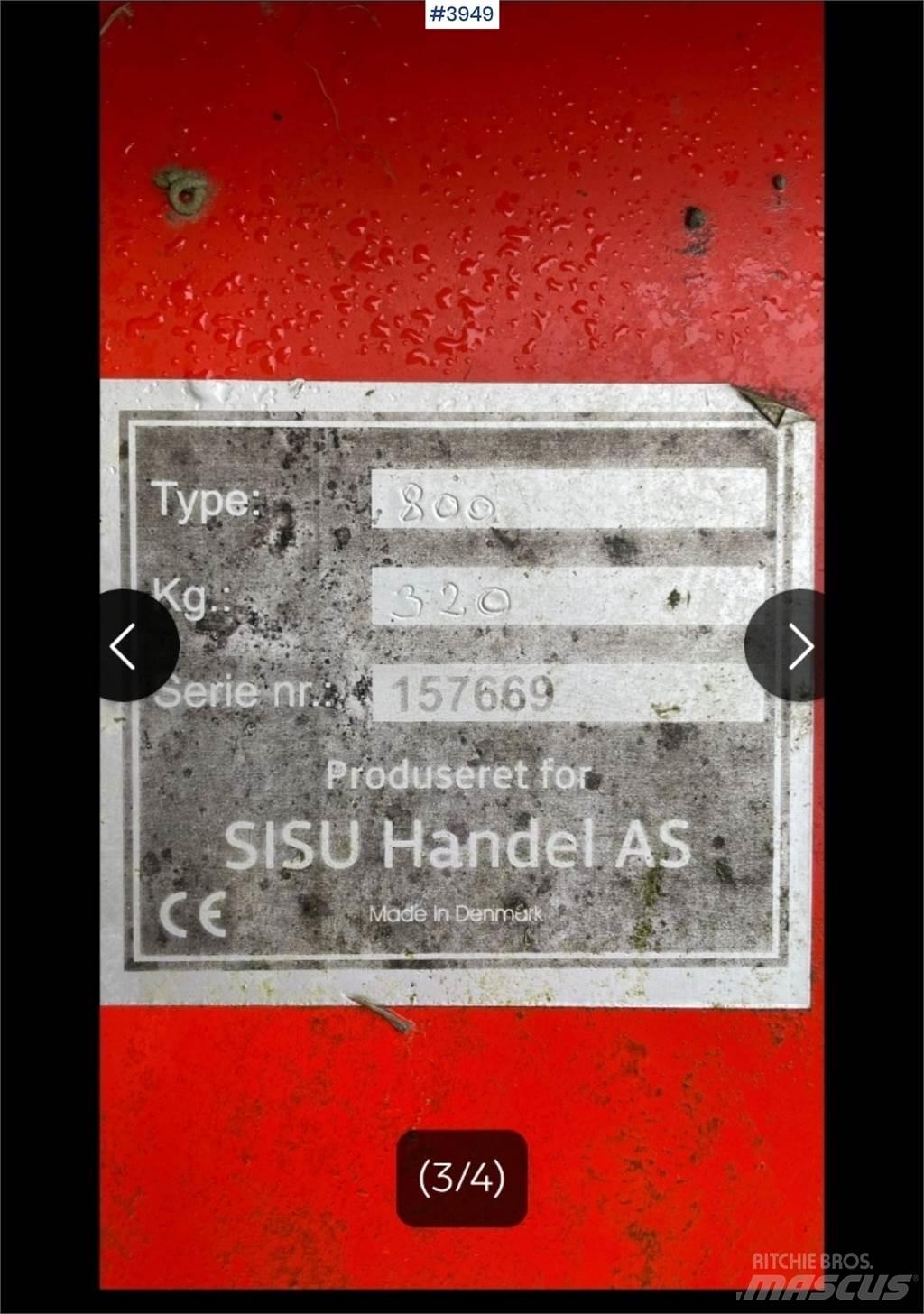 Sisu 800 Andet udstyr til vej- og snerydning