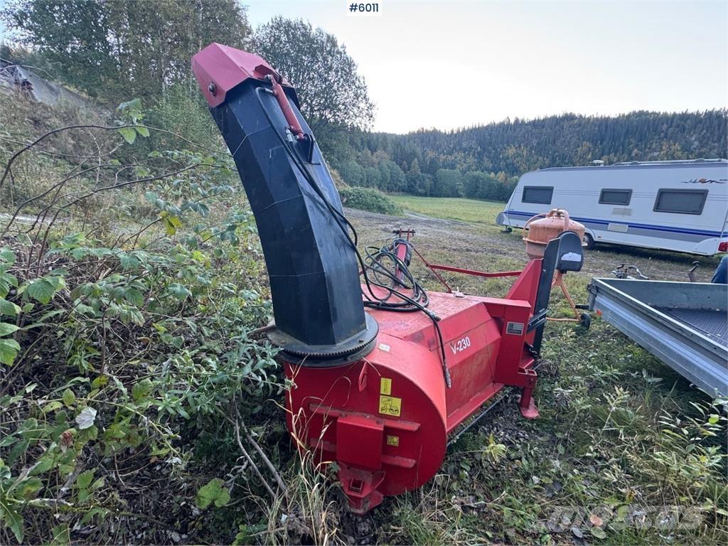 Sisu Handel V-230 Sneskovle og -plove