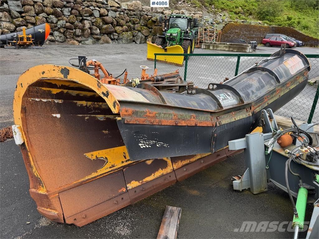 Tellefsdal K70 Sneskovle og -plove