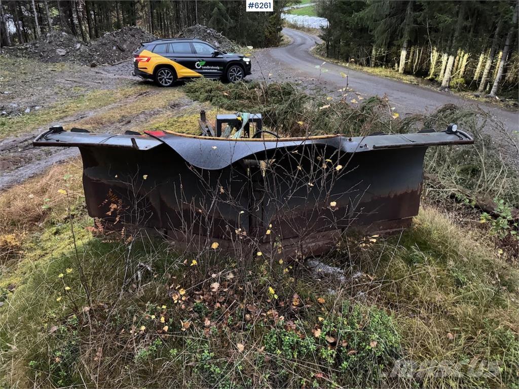 Uni-väg UV-320 Sneskovle og -plove