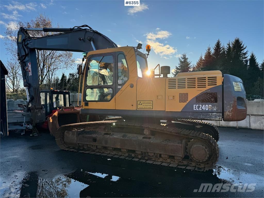 Volvo EC240BNLC Gravemaskiner på larvebånd