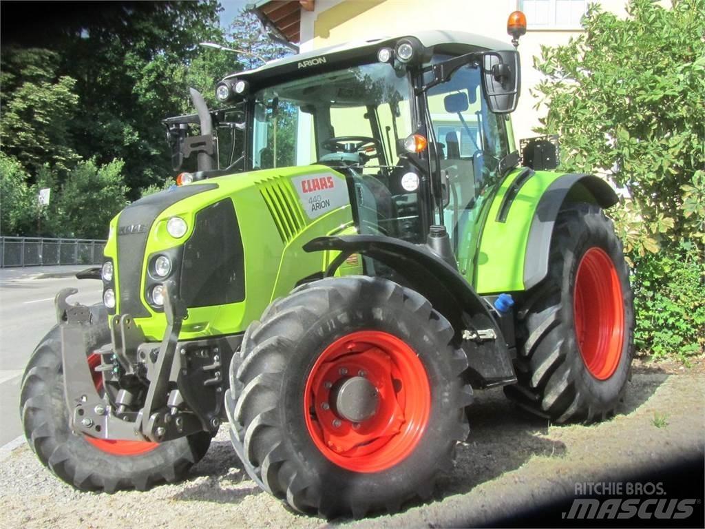 CLAAS Arion 440 Traktorer